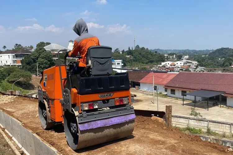 Mulai Dibangun, Jalur Roda Dua Sementara Batutulis Ditargetkan Rampung 14 Hari