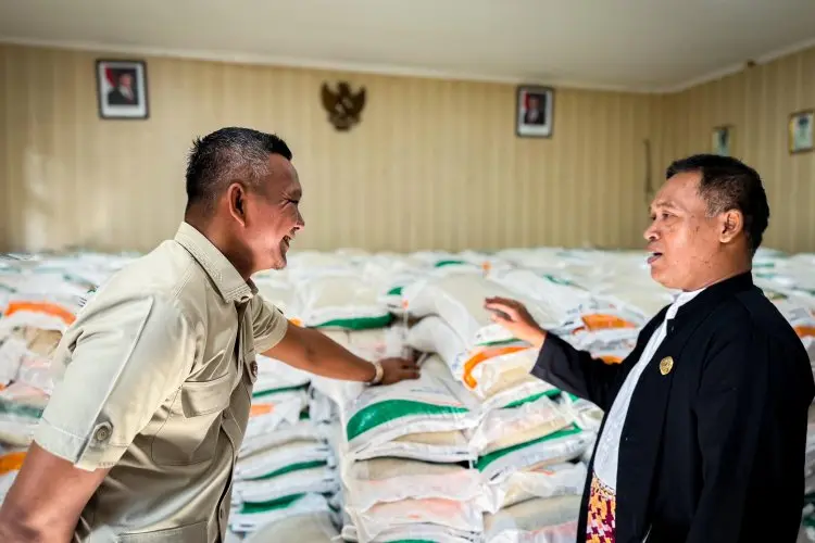 Jenal dan Endang S. Thohari Beberkan Hasil Pengecekan Penyaluran Bantuan Beras Bulog di Katulampa