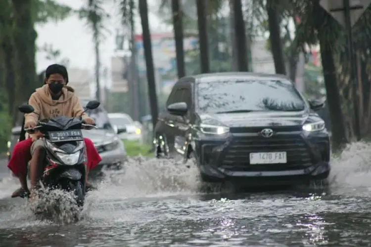 Camat Cibinong Berharap Raperda Drainase Berlaku di Semua Jalan