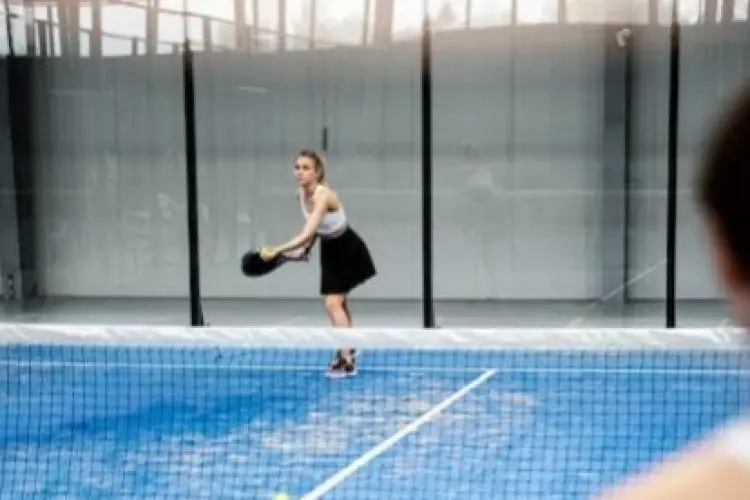 Tips Memilih Sepatu Padel untuk Wanita, Lengkap dengan Rekomendasi Produknya yang Nyaman Dipakai