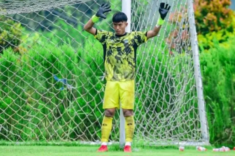 Tak Masuk Skuad Timnas U-17, Kiper Muda Ini Kembali ke Persib