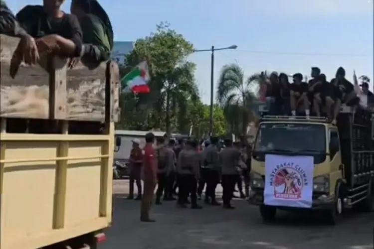 Kabar Polisi Meninggal Saat Demo Pati Dipastikan Hoaks
