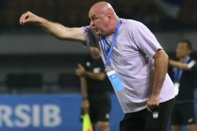 Fokus Taktikal, Porsi Latihan Persib Bandung di Tangan Bojan Hodak  Selama FIFA Matchday