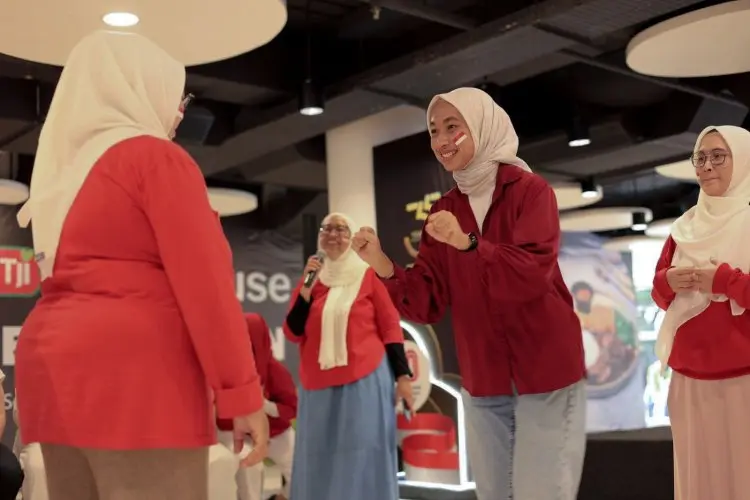 Komunitas Fotografi Kompakers Bandung Rayakan HUT ke-80 RI di Mal Bandung Indah Plaza