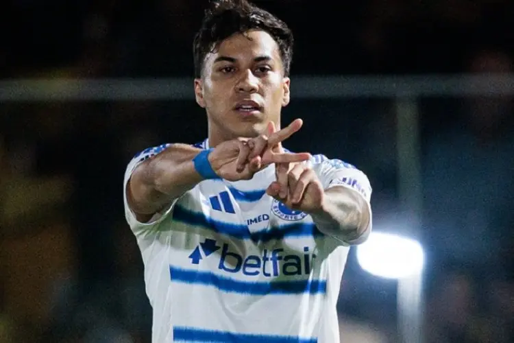 Kemenangan Cruzeiro Digagalkan Pemain yang Baru Delapan Menit Berada di Lapangan
