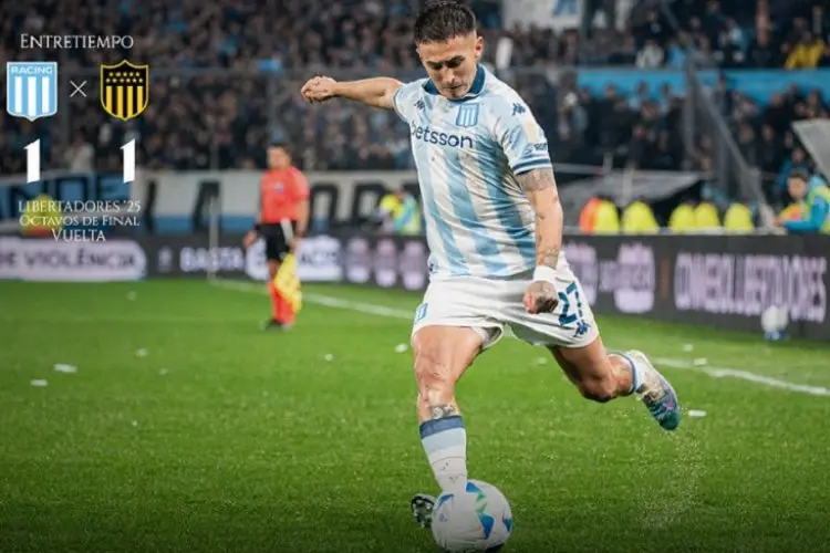 Mesin Gol Adrian Martinez Bawa Racing Club ke Perempat Final, Dua Kartu Merah Melayang