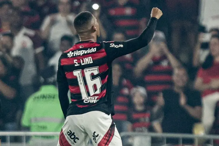 Sensasi Flamengo! Baru Tiga Menit, Dua Gol Kilatnya Bersarang di Gawang Vitoria