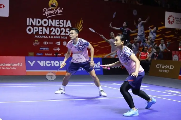 Tampil Buruk di Awal Gim, Rinov dan Phita Lolos dari Lubang Jarum, Melaju ke Babak Kedua Kejuaraan Dunia Bulutangkis 2025