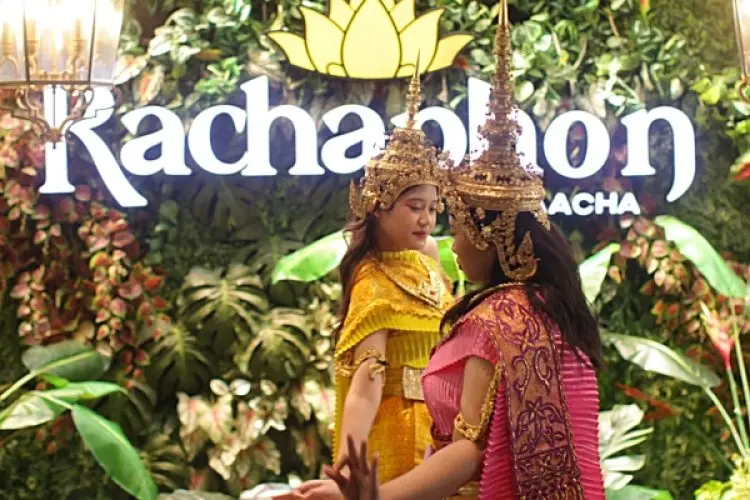 Pengen jadi Tamu Agung Raja Thailand? Silakan Makan di Restoran Rachaphon