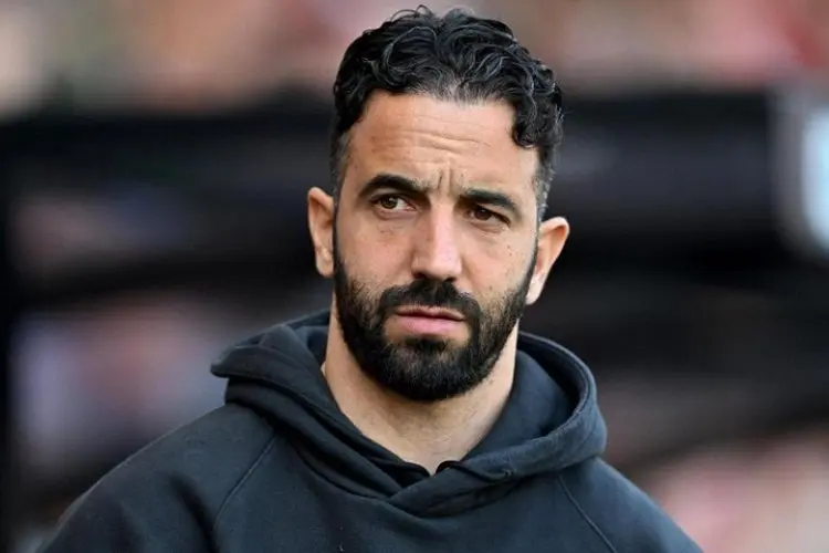 Fans Manchester United Marah, Pecat Amorim Sebelum Kami Bangun Besok Pagi