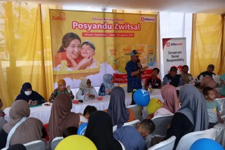 Peduli Tumbuh Kembang Anak, Alfamidi–Zwitsal Gelar Aksi Sehat 1.000 HPK di Bandung