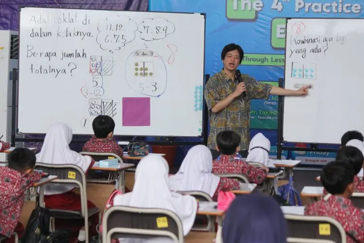 Dongkrak Kreativitas Guru Ala Open Lesson Jepang