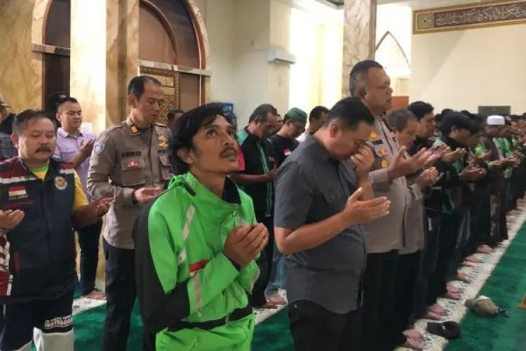 Polresta Bogor Kota pun Ajak Pengemudi Ojol Bogor Raya Gelar Salat Gaib untuk Affan Kurniawan