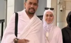 Potret Ahmad Sahroni dan Istri Viral Usai Rumah Dijarah, Netizen Ragukan Umrah