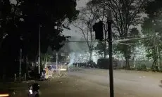 Aparat Gabungan Bubarkan Kelompok Berpakaian Hitam yang Masih Berdemonstrasi di DPRD Jabar