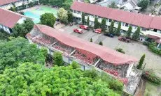 Tinjau SMKN 1 Cileungsi Pasca Atapnya Ambruk, Bupati Rudy Susmanto Pastikan Korban Terlayani Kesehatannya