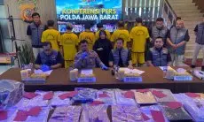Polda Jabar Bongkar Korupsi Dana Bantuan Wirausaha Covid-19 di Karawang, 7 Orang Jadi Tersangka