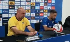 Ini Kata Luciano Guaycochea Soal Persaingannya Dengan Thom Haye di Lini Tengah Persib