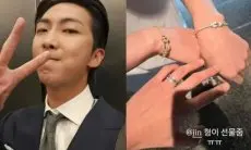 Jin BTS Beri RM Hadiah Ulang Tahun Cincin Berlian Mewah Seharga Rp121 Juta