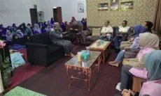 Peringati HPN, Srikandi PLN & YBM PLN Salurkan Sembako untuk Santri di Tasikmalaya