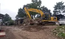Warga di Kawasan Situ Ciburuy Hanya Bisa Pasrah Usai Bangunan Tempat Mereka Berusaha Dibongkar