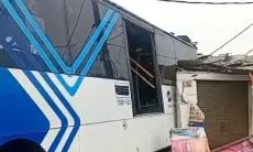 Bus Transjakarta Seret Motor hingga Tabrak Ruko di Pulogebang, 6 Orang Luka-Luka