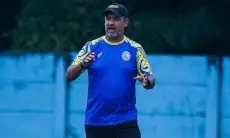 Arema FC Pede Kalahkan Persib Bandung