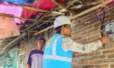 Melalui Light Up The Dream, PLN UP3 Karawang Donasikan Sambungan Listrik Gratis untuk Warga di Margasari Karawang