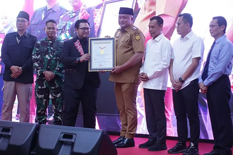 Forkopimda Kabupaten Bogor Pecahkan Rekor MURI, Layani Publik Non Stop selama 80 Jam