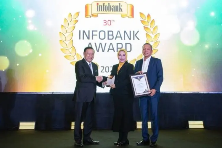 Kinerja Konsisten 25 Tahun, bank bjb Sabet Dua Penghargaan Nasional dari Infobank