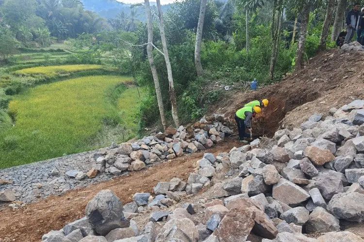Pemkab Bandung Barat Genjot Perbaikan Infrastruktur Jalan di Wilayah Selatan