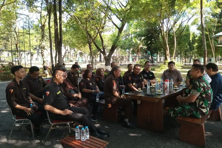 AMS Jalin Silaturahmi Historis dengan Kodam Siliwangi