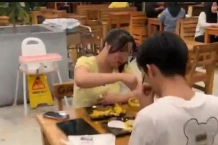 Viral, Wanita Hamil Labrak Kekasih yang Diduga Selingkuh di Outlet Mie Gacoan Probolinggo
