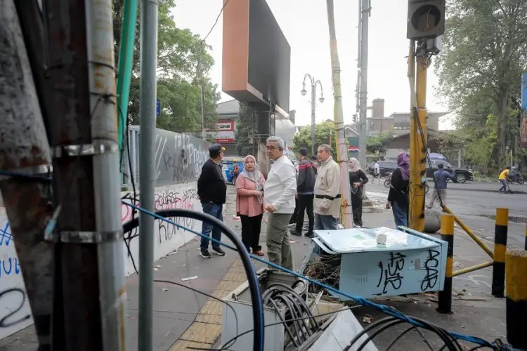 Perbaikan Lampu Lalin di Kawasan Dago Kota Bandung Berlangsung Tiga Pekan