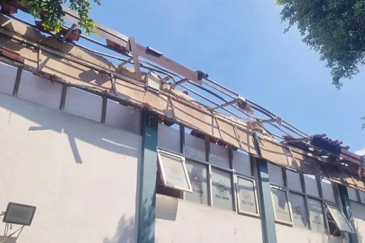 Atap SMKN 1 Cileungsi Ambruk Akibatkan Siswa Terluka, Biaya Pengobatan Ditanggung Pemkab Bogor