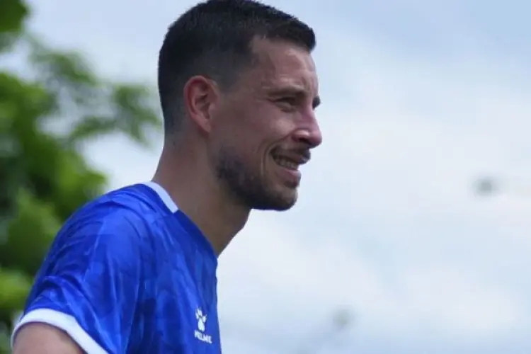 Thom Haye Tak Peduli Laga Persib vs Persita Digelar di Bali