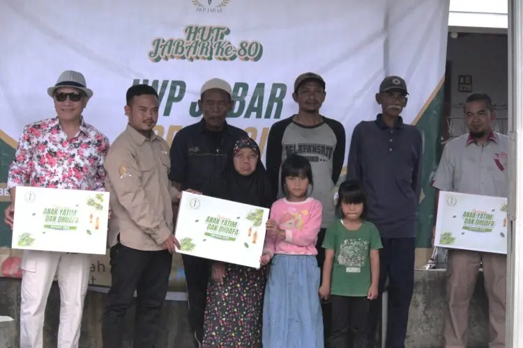 Peringatan HUT ke 80 Jawa Barat, Ikatan Wartawan Parlemen  Jabar  Gelar Bakti Sosial