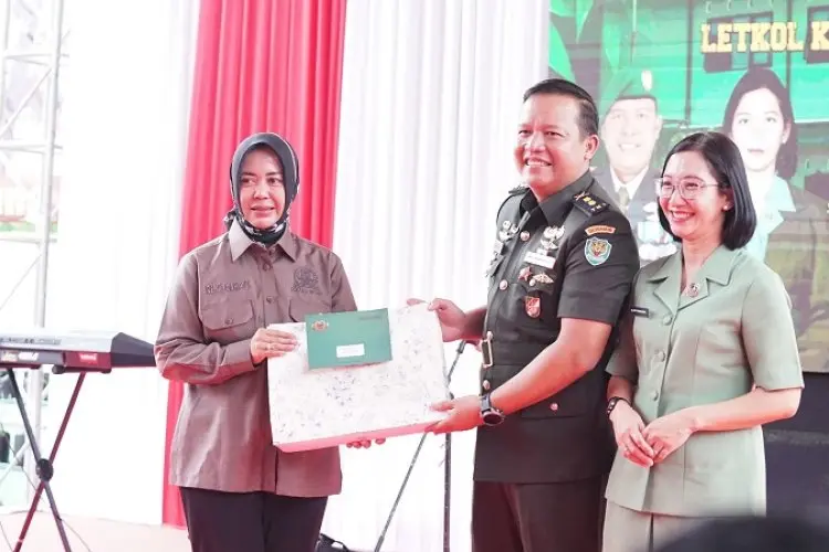 Ketua DPRD Kab Bandung Renie Rahayu Fauzi Menghadiri Sertijab Dandim 0624