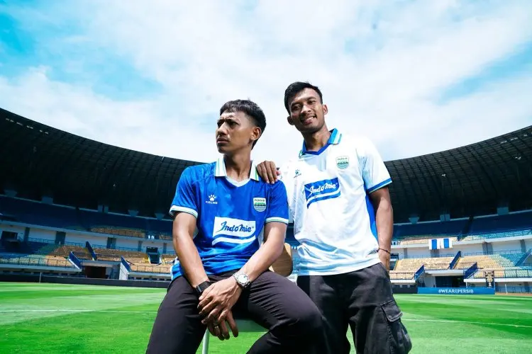 RESMI... Persib Perkenalkan Jersey Untuk AFC Champions League Two 2025-2026