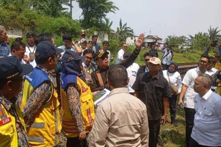Sidak Proyek Underpass Batutulis, Ketua Komisi V Bilang Longsor Akibat Lemahnya Kajian Amdal