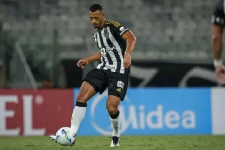 Main 10 Orang, Penalti Gagal, Bolivar Paksa Atletico Mineiro Bermain Imbang 2-2