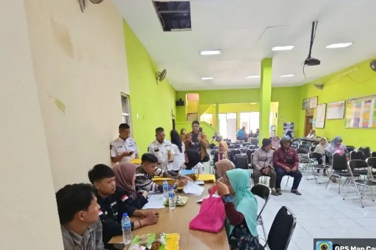 Warga Desa Cimekar Menerim 234 Bidang Sertifikat Tanah Gratis dari Program PTSL Kantor ATR/BPN Kab Bandung