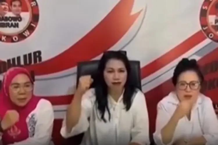 Viral! Relawan Jokowi Minta Prabowo Libatkan Sedulur Jokowi dalam Reshuffle Kabinet Merah Putih