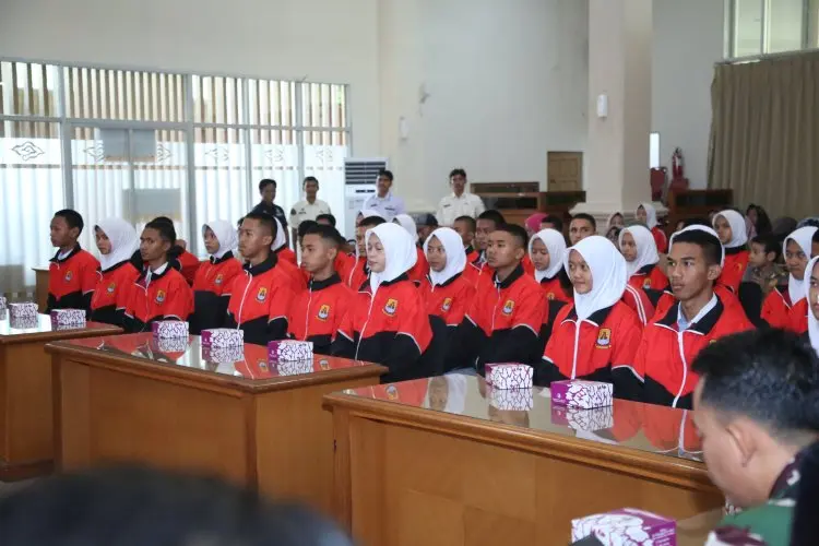 Pemkab Cirebon Beri Penghargaan untuk Paskibraka.