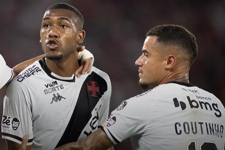 Aksi Menawan Coutinho Bikin Flamengo Gigit Jari di Depan Publik Sendiri
