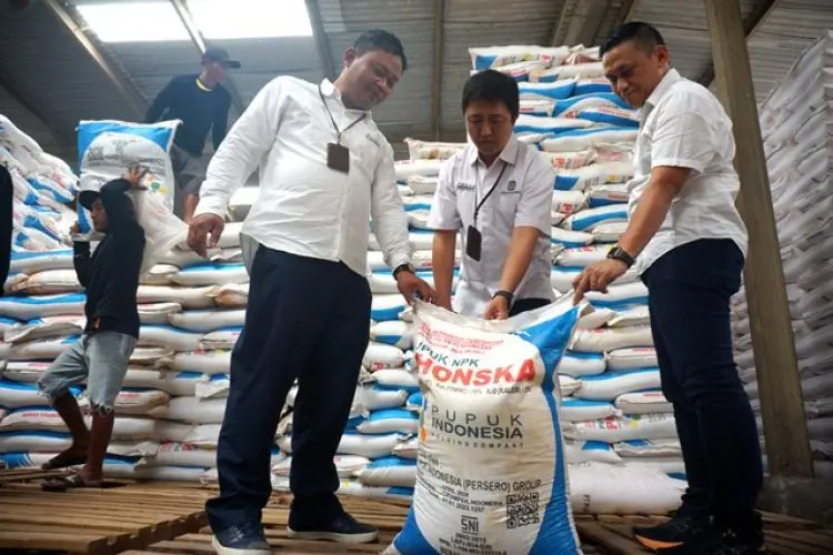 FOTO: Stok Pupuk Bersubsidi di Kabupaten Bandung