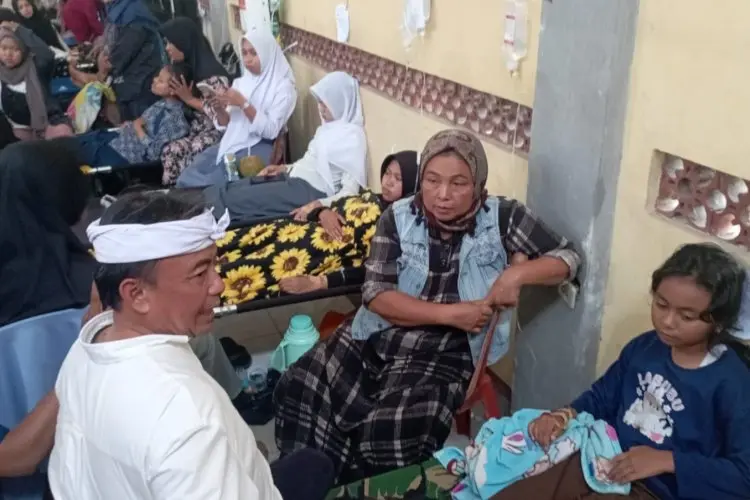 Tinjau Korban Keracunan Massal MBG di Cipongkor, Sekda Jabar: Pemerintah Lakukan Langkah ini