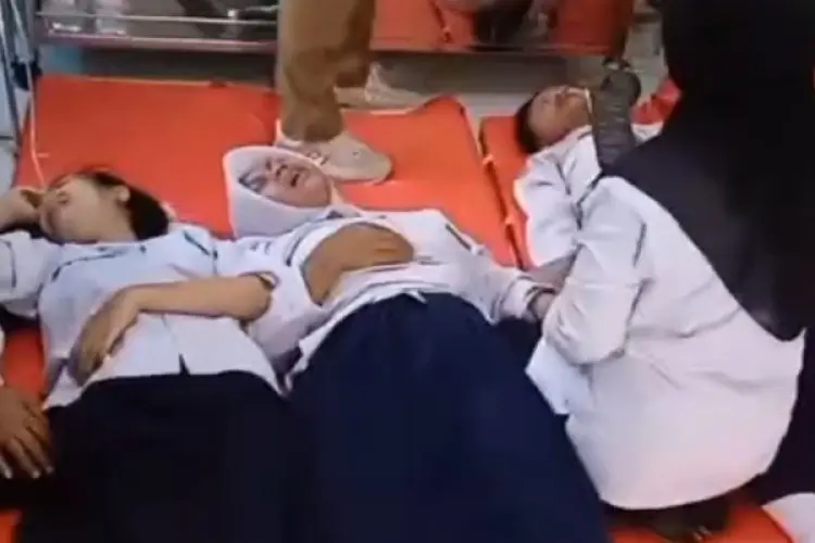 Puluhan Santri Pondok Pesantren di Sumedang Dilarikan ke RS Usai Alami Gejala Keracunan