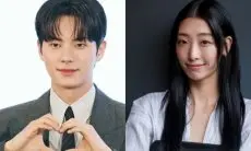 Terlihat Kencan di Gwangju, Lee Chae Min Masak Sendiri untuk Pacarnya Ryu Da In