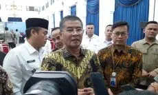 Serahkan Penghargaan Adminduk Prima 2025, Wagub Erwan Minta Kabupaten/Kota Inovatif dan Jemput Bola